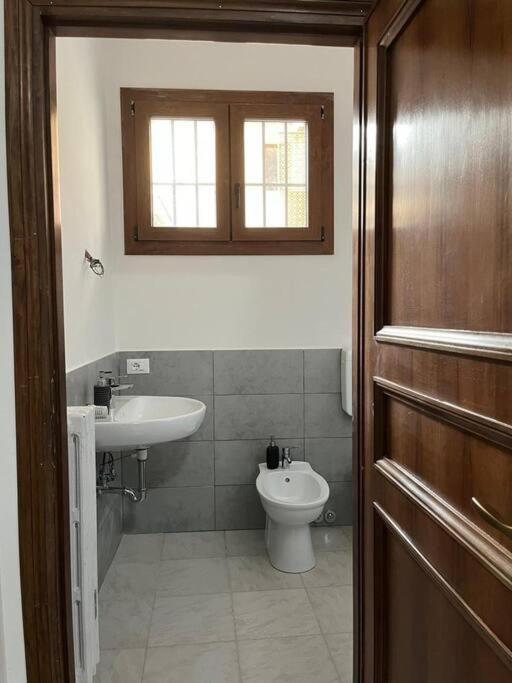 Bilocale Confortevole A Due Passi Dalla Stazione Apartamento