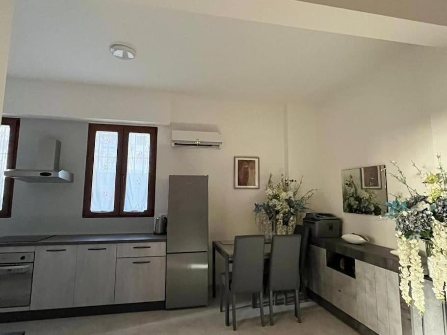 Bilocale Confortevole A Due Passi Dalla Stazione Apartamento *
